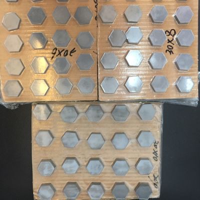 고품질 세라믹 보호용으로 2.52g/cm3 밀도와 3000-3300 HV 강도