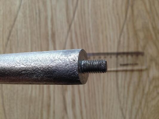 강철 탱크용 맞춤형 태양열 온수기 양극봉, 우수한 용접성, 부식 방지 및 내구성 있는 재료 제공